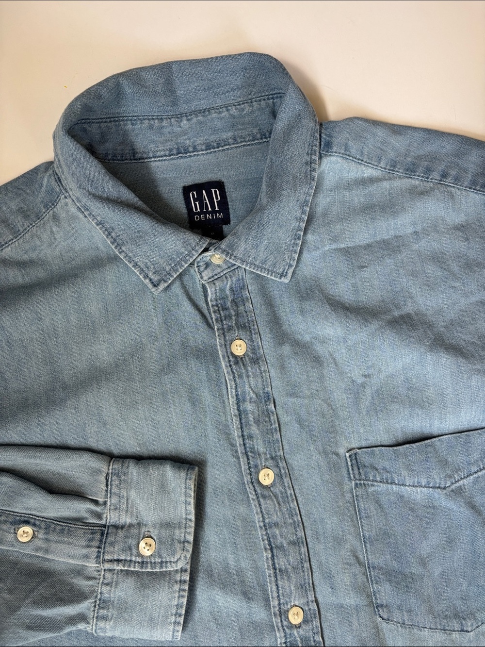GAP Blue Denim Long Sleeve Button Shirt 100% Cotton Classic Mens Size XL Vintage